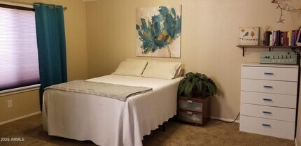 5758 E Garnet Ave in Mesa, AZ - Building Photo - Building Photo