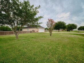 10611 Alex Dr in Needville, TX - Building Photo - Building Photo