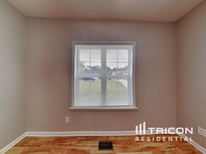 204 Oxford Woods Dr in Angier, NC - Building Photo - Building Photo