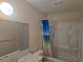 13022 Newhope St in Garden Grove, CA - Foto de edificio - Building Photo