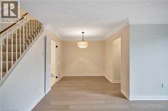 36 Hayhurst Rd in Brantford, ON - Building Photo - Building Photo