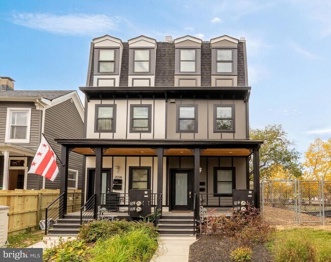property at 2016 2nd St NW
