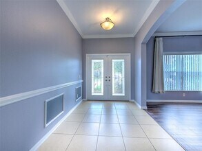 10701 Breaking Rocks Dr in Tampa, FL - Building Photo - Building Photo