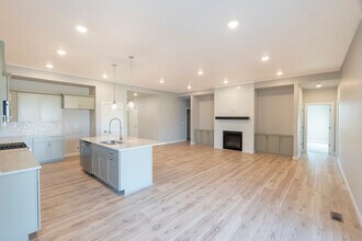 5417 N Government Wy in Coeur d'Alene, ID - Building Photo - Building Photo