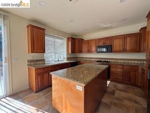 4053 Galenez Way in Antioch, CA - Building Photo - Building Photo