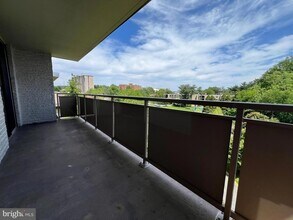 7501 Democracy Blvd in Bethesda, MD - Building Photo - Building Photo