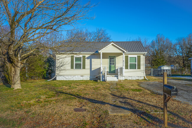 1540 Myrt St in Rossville, GA - Building Photo - Building Photo