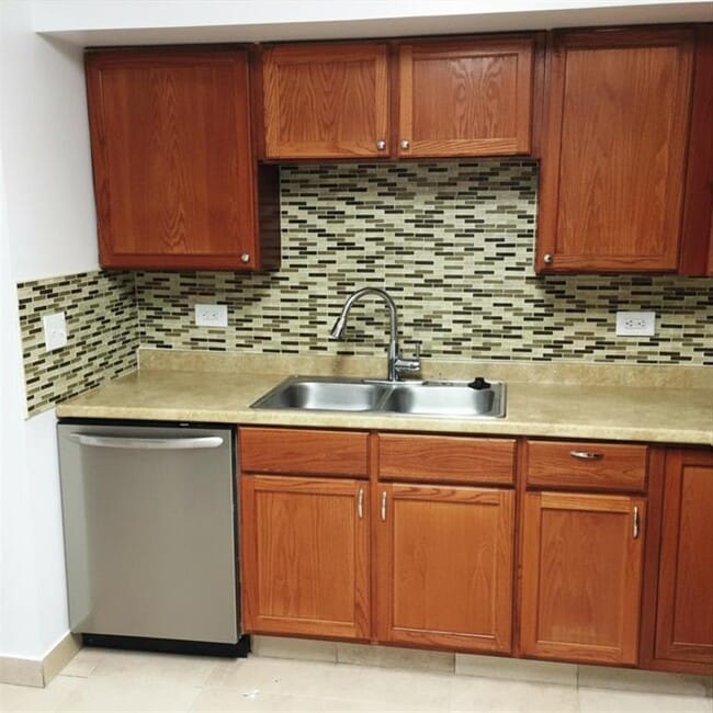 3680 N 56th Ave, Unit 812 in Hollywood, FL - Foto de edificio - Building Photo