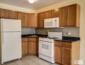 245 Skillman Ave in Brooklyn, NY - Building Photo - Building Photo