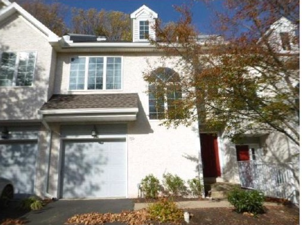 353 Bristol Cir in Exton, PA - Building Photo