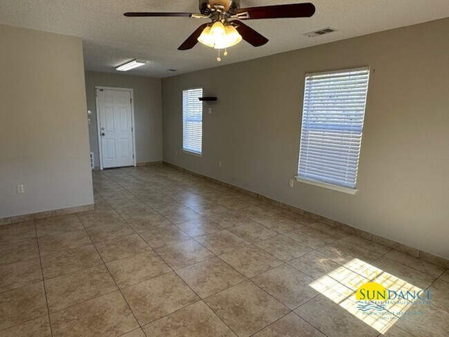 2243 Panhandle Trl in Navarre, FL - Building Photo - Building Photo