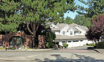 The Links at Northshore in Tacoma, WA - Building Photo - Building Photo