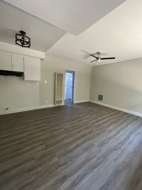 3801 W 28th St in Los Angeles, CA - Building Photo - Building Photo