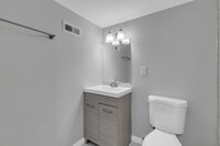 2882 W Baltimore St photo'