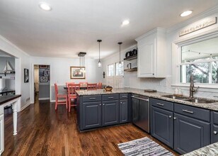 8 Tyler St in Greenville, SC - Building Photo - Building Photo