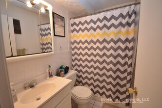 226 Parker Hill Ave, Unit 2 in Boston, MA - Foto de edificio - Building Photo