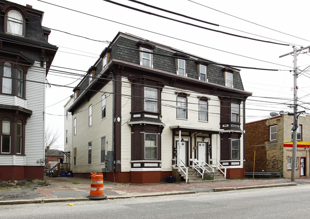 160-162 Cumberland Ave in Portland, ME - Foto de edificio