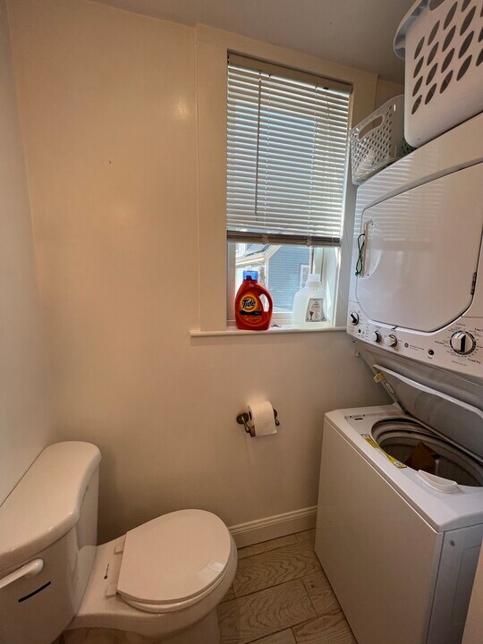 176 Elm St, Unit 3 in North Cambridge, MA - Building Photo