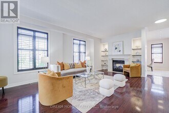 3519 Trilogy Trail in Mississauga, ON - Building Photo - Building Photo