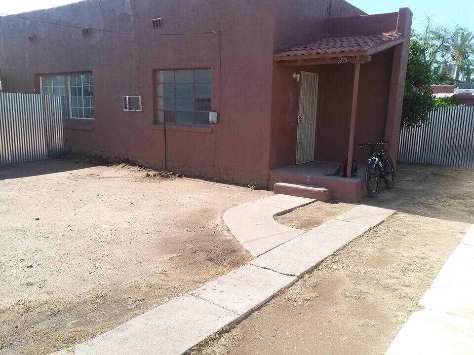 205 W 44th St in Tucson, AZ - Building Photo