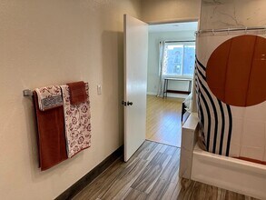 854 Brooks Ave in Venice, CA - Building Photo - Building Photo