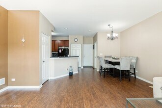 1808 Powers Rd in Woodstock, IL - Building Photo - Building Photo