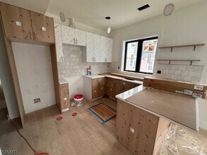 13 New St in Montclair, NJ - Building Photo - Building Photo