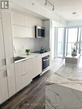 370 Martha St in Burlington, ON - Building Photo - Building Photo