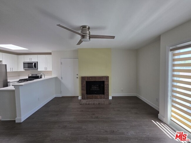 2638 S Barrington Ave in Los Angeles, CA - Building Photo - Building Photo