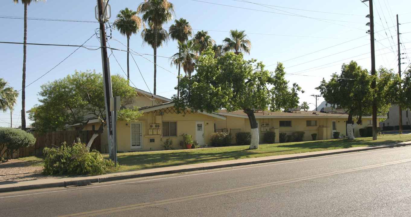 Madison on Maryland in Phoenix, AZ - Building Photo