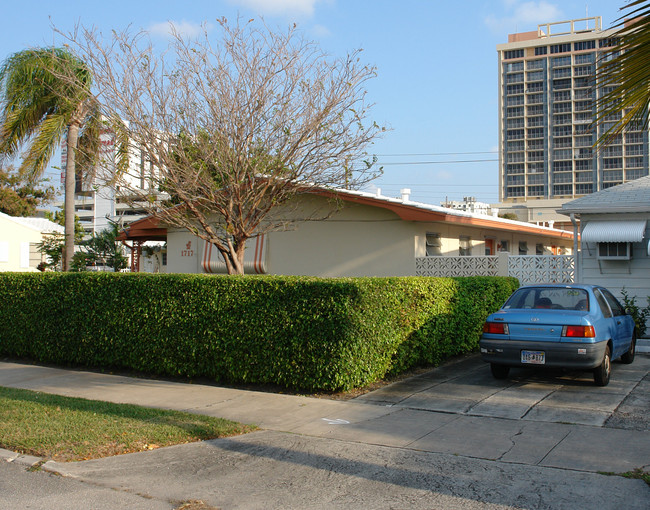 1717 Jackson St in Hollywood, FL - Building Photo - Building Photo