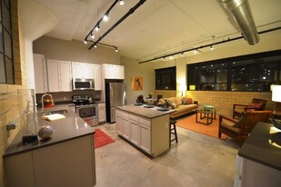 Laclede Lofts Apartments