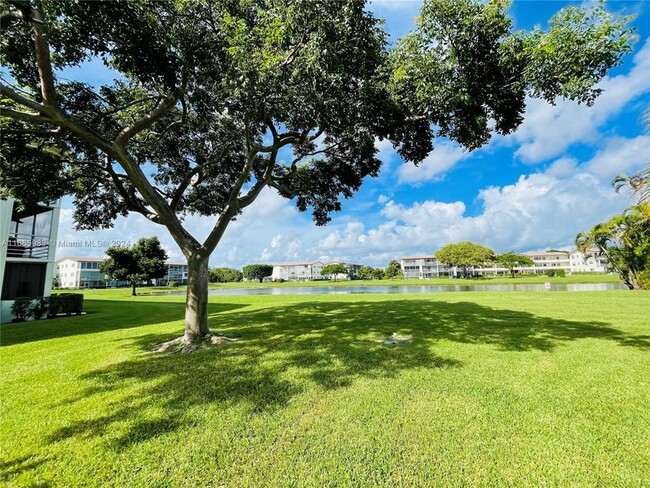 184 Brighton E, Unit 1840 in Boca Raton, FL - Building Photo - Building Photo