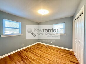 221 Robert E Lee St in Fort Oglethorpe, GA - Building Photo - Building Photo