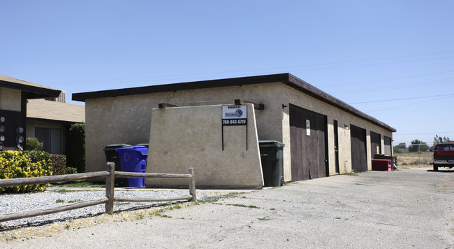 15777 Tokay St in Victorville, CA - Building Photo - Building Photo