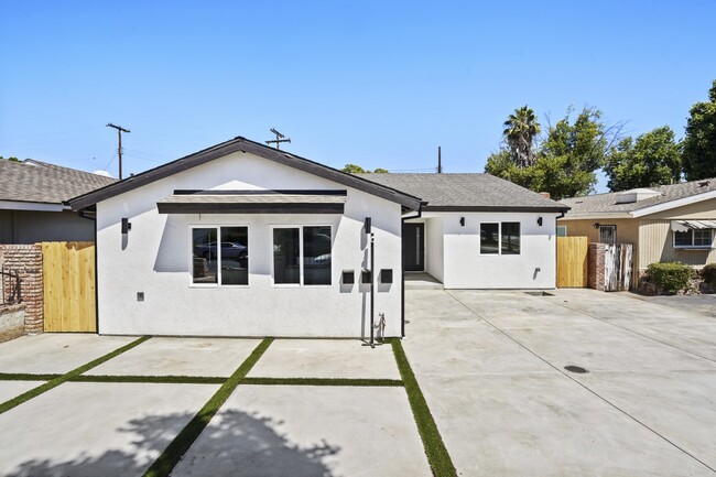 property at 7906 Oakdale Ave