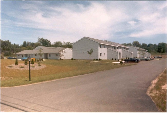 Community Manor Apartments in Avon, NY - Building Photo - Building Photo