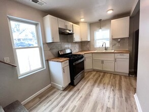 1404 North Ave NE in Grand Rapids, MI - Building Photo - Building Photo