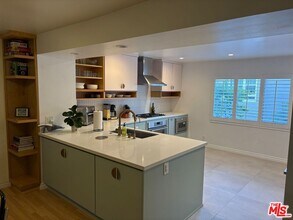 4616 Glencoe Ave in Marina Del Rey, CA - Building Photo - Building Photo
