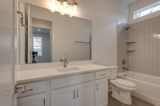 1616 12th Ave N in Nashville, TN - Building Photo - Building Photo