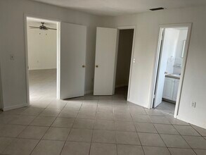 135 Lincoln Rd NE, Unit 135 in Lake Placid, FL - Foto de edificio - Building Photo