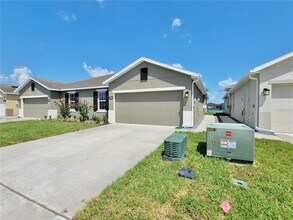 18008 Turning Leaf Cir in Land O Lakes, FL - Building Photo - Building Photo