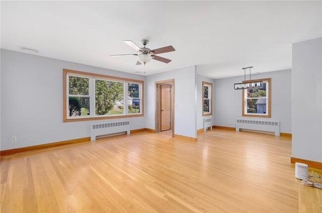 13 Amelia Ct in North Providence, RI - Building Photo - Building Photo