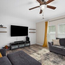 509 Hicks Ave in Norfolk, VA - Building Photo - Building Photo