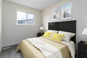 Habitat Village in Edmonton, AB - Building Photo - Building Photo