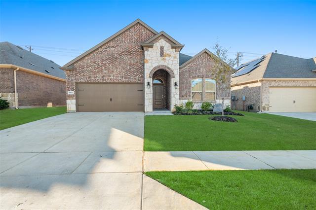3325 Brady Starr Dr in Aubrey, TX - Building Photo - Building Photo