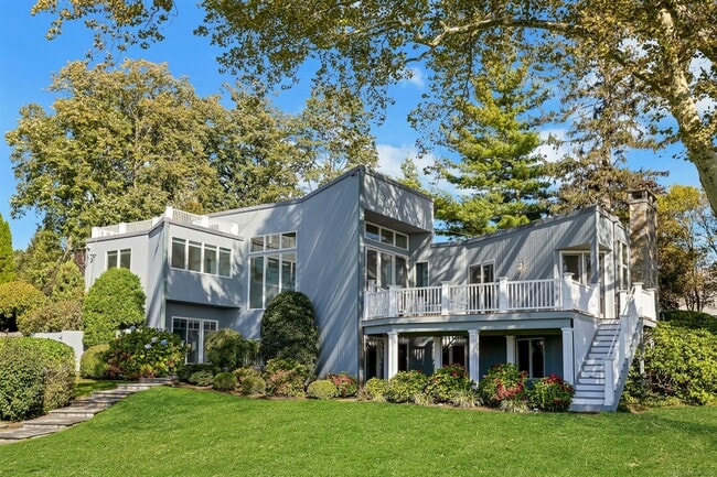 155 Pear Tree Point Rd