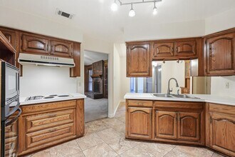 1412 Woodcreek Dr in Richardson, TX - Building Photo - Building Photo