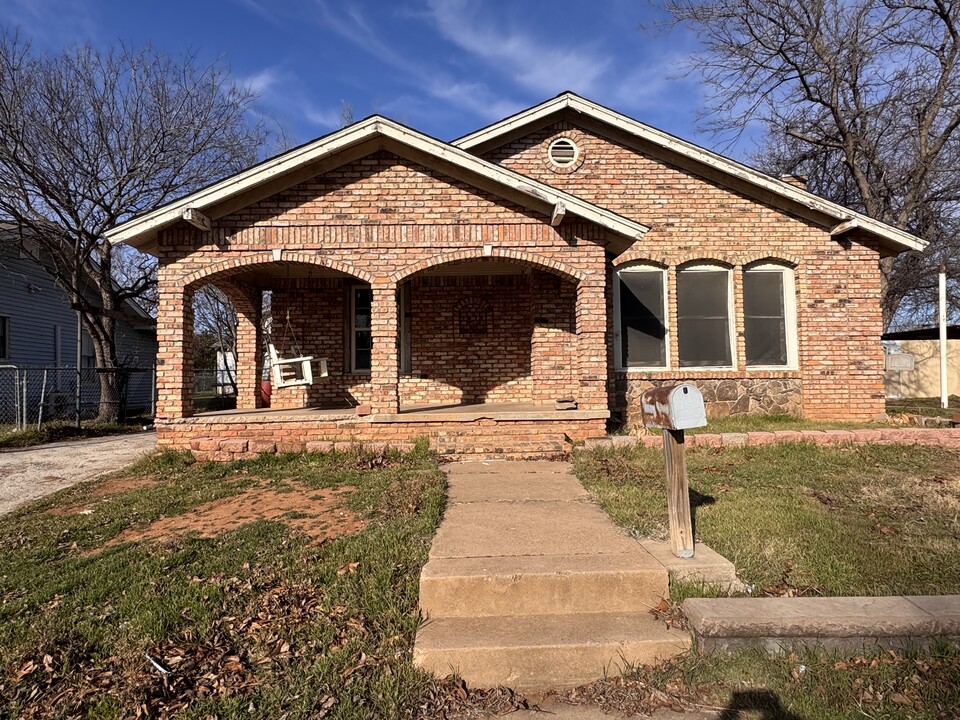 2012 Polk St in Wichita Falls, TX - Building Photo