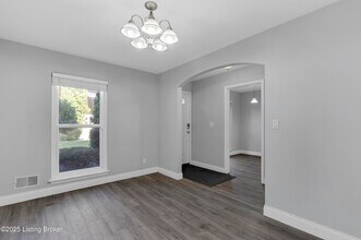 602 La Fontenay Ct in Louisville, KY - Building Photo - Building Photo